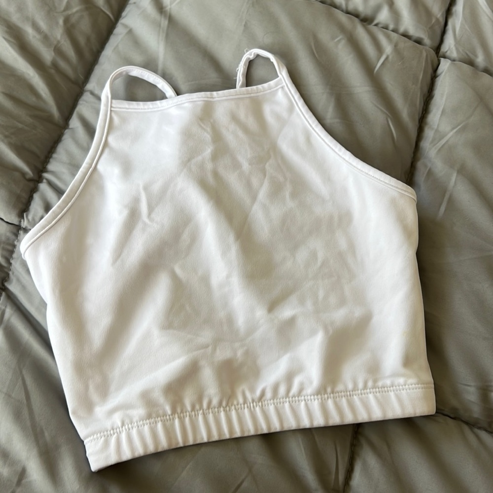 Chillbywill white workout crop top